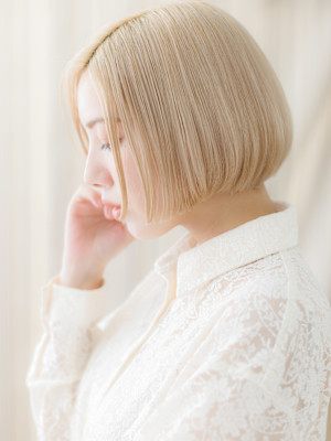 ダブルカラーアップバングワンレン切りっぱなしボブ10代20代