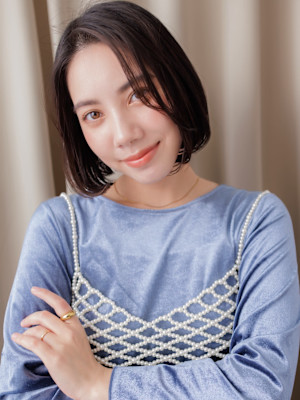 黒髪アップバング大人美人ワンレン小顔かきあげボブ20代30代
