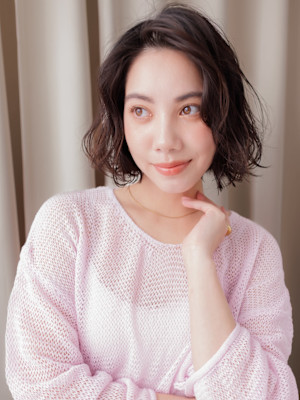 アップバングデジタルパーマかきあげゆるふわボブ30代40代