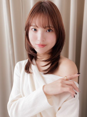 ピンクメッシュ小顔クラゲカットワンホンレイヤー20代30代