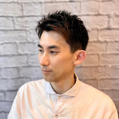 ミディアム刈り上げショート