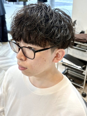 メンズパーマ ツイスパ ツーブロックマッシュ 束感 20代