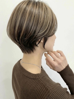 モカブラウン大人美人クールショートマッシュひし形レイヤーボブ