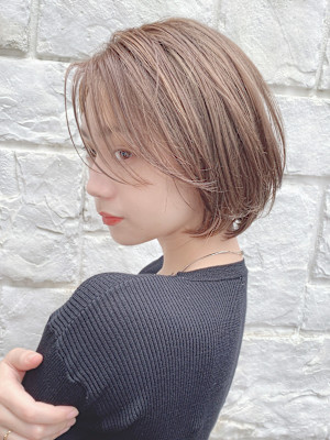 大人可愛いレイヤーボブ　マロンベージュ