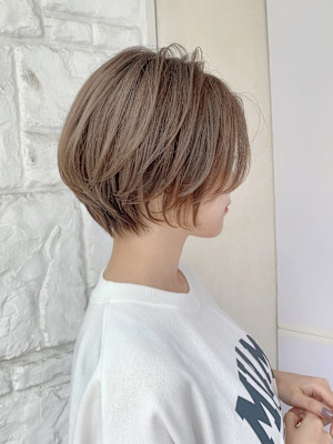 丸み×シャープ感　ひし形ショートボブ