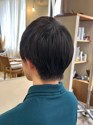 黒髪メンズナチュラルショート