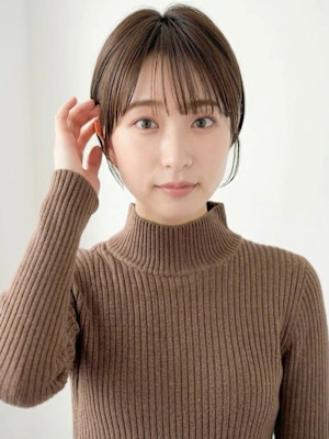 シースルー前髪似合わせカットクールショート　ショートボブ