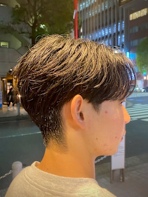 センターパート×ナチュラルスタイル