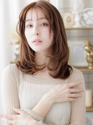 大人可愛いブリーチなしミルクティーベージュくびれレイヤー