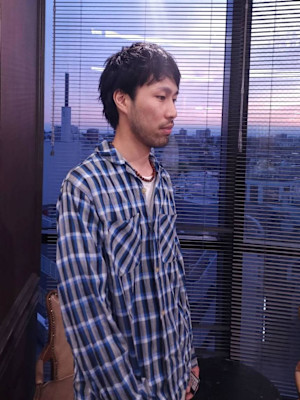 カットで作り込んだ癖毛風ショート