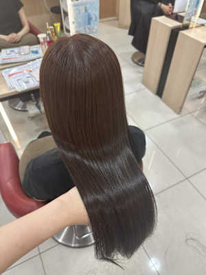 【伊勢原】イルミナカラー+髪質改善で叶える透明感オリーブ