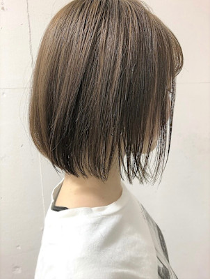 ベージュカラー