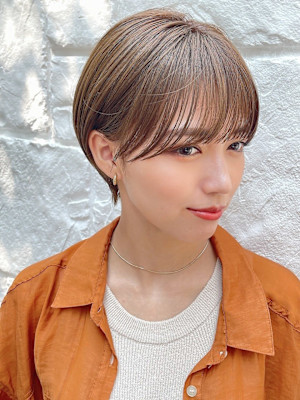 耳かけ丸みマッシュショート