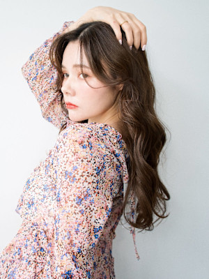 韓国風上品艶髪ロング20代30代くびれヘア