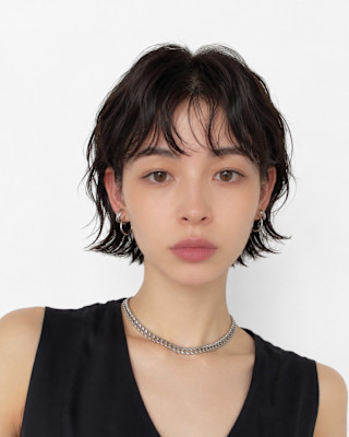 耳掛けショートパーマ外はね