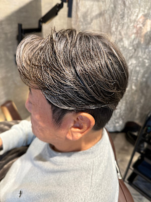 大人男性おすすめ◎ 真っ黒に染めすぎない白髪活かしカラー