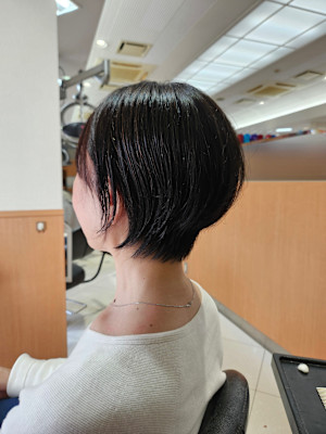 【大人ショート】頭の形がきれいに見える骨格補正ショート