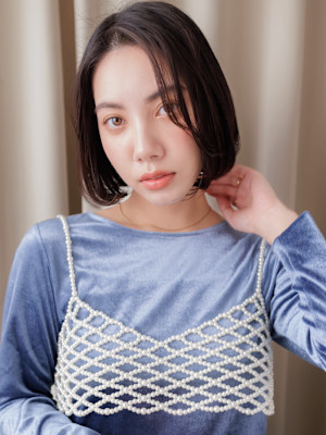 黒髪アップバング大人美人ワンレン小顔かきあげボブ20代30代