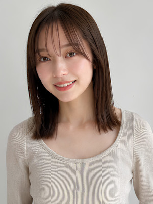 シースルーバング ミディアム ストレート 髪質改善ストレート