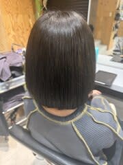 オリーブベージュ