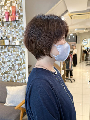 暗めカラーグランマッシュデザインカラーくびれショートボブ