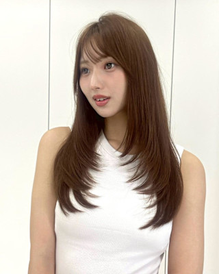 20代30代髪質改善トリートメント内巻きロングヘア