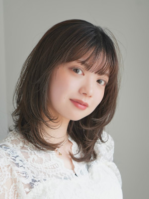 ミディアムレイヤー・ボブ/絶壁解消/20代/３０代/長め 