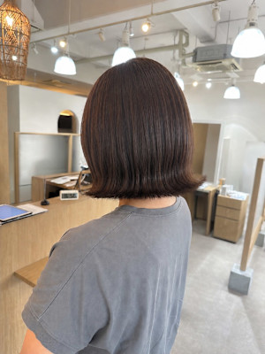 ツヤ感切りっぱなし外ハネボブ