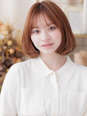 艶髪ピンクミルクティーベージュブリーチなし前下がりボブ