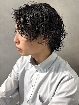 ウルフカット 波巻きパーマ メンズミディアム ウェットヘア
