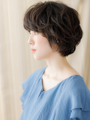 オリーブベージュ大人ガーリーゆるふわマッシュボブ20代30代