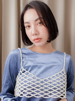 黒髪アップバング大人美人ワンレン小顔かきあげボブ20代30代