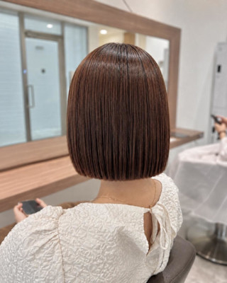 ぱつっとボブ