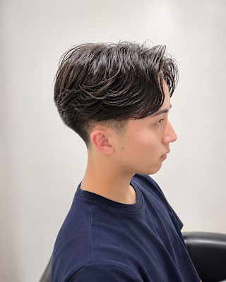 メンズ　ニュアンスパーマ　フェザーパーマ　テーパーフェード