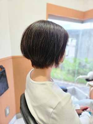 ふんわり見える大人ショートで軽やかな印象に