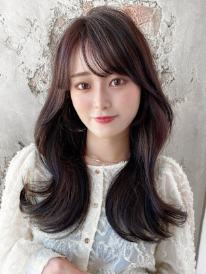 自然な動きと抜け感でつくるシルエット