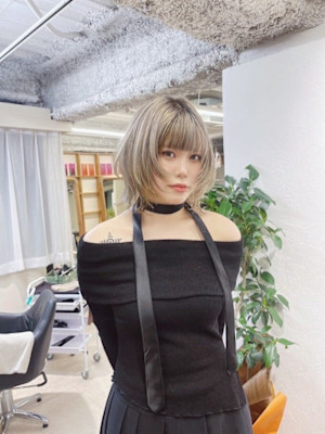 ウルフレイヤー×ハッシュレイヤーボブ×ミルクティーベージュ