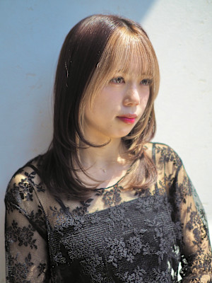 派手すぎない大人インナーカラー