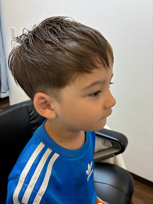 カットサロンタウラアルチザンヘアー