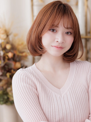 ブリーチなしピンクベージュシースルーひし形レイヤーボブ