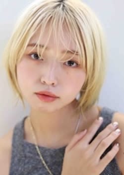 ブロンドレイヤーボブ