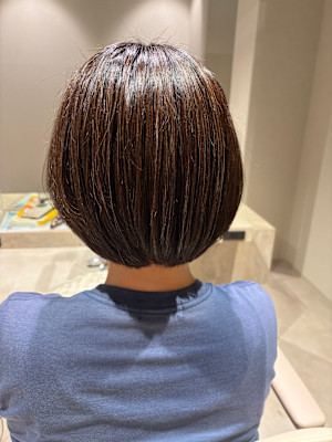 ショートボブ