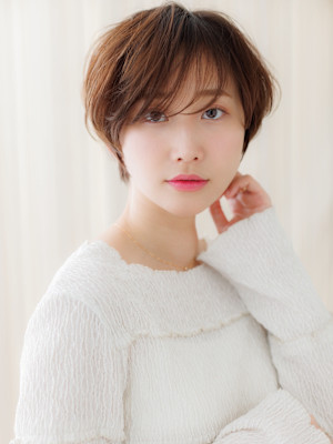 ミルクティーベージュひし形小顔ナチュラルショート20代30代
