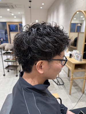 【滋賀大津】ゆるめ巻きパーマで、ナチュラルな動きをプラス