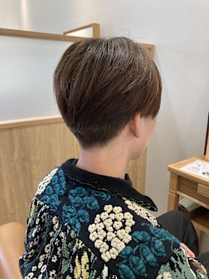 センターパートスタイル