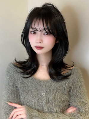 【AYAKI】くびれヘア くびれミディアム レイヤー 