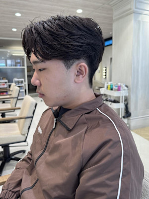 フェザーパーマ毛流れパーマセンターパートニュアンス眉カット
