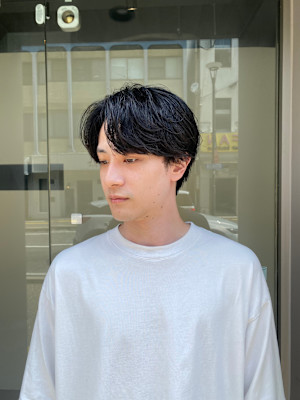 黒髪センターパート