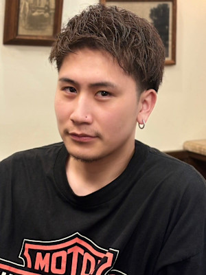 【爽やか好印象】アップバング×無造作ツイストマッシュ束感