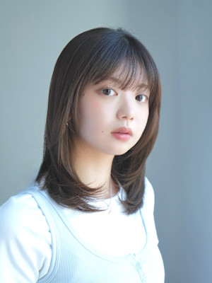 ミディアムレイヤー・ボブ/絶壁解消/20代/３０代/長め 